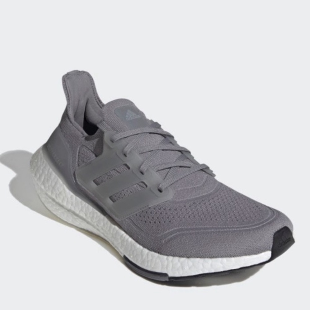 adidas UltraBOOST 21 Grey